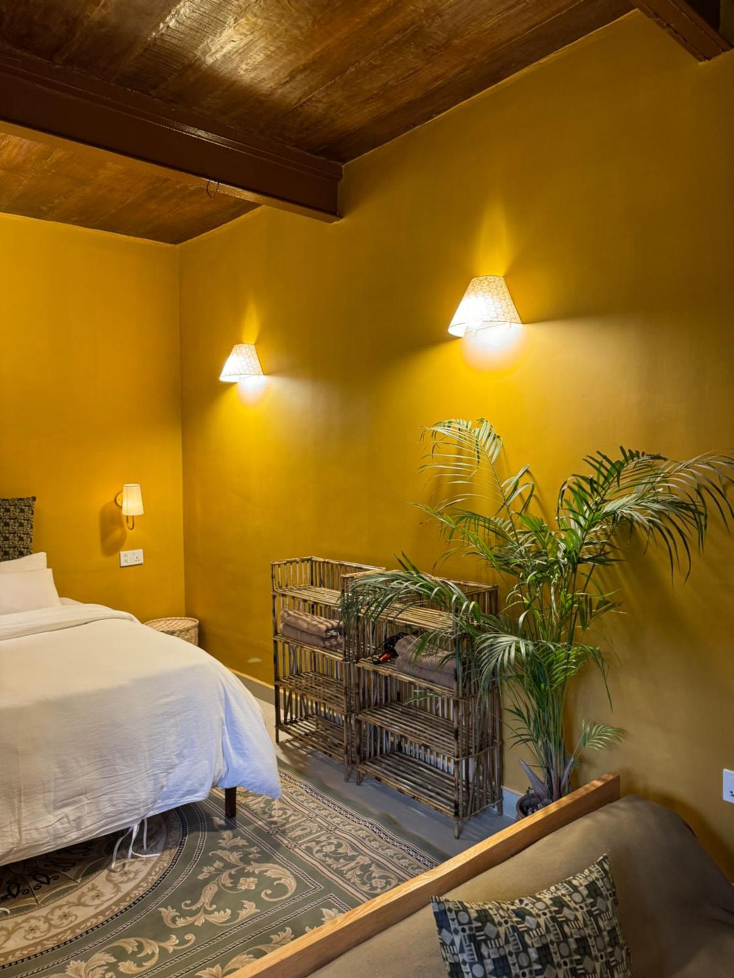 The Melo Pomelo Courtyard. Apartment Kathmandu Bagian luar foto