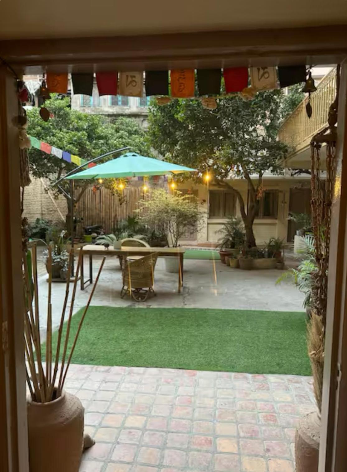 The Melo Pomelo Courtyard. Apartment Kathmandu Bagian luar foto