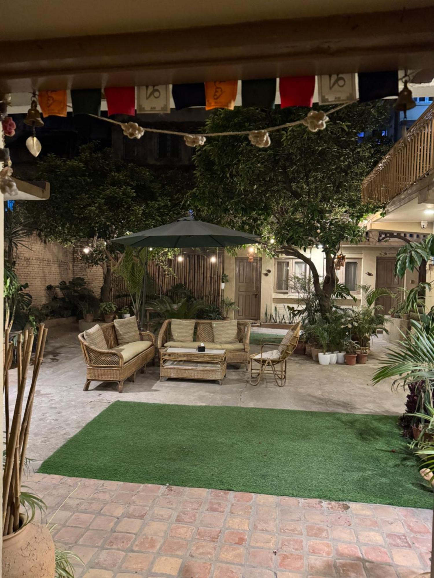 The Melo Pomelo Courtyard. Apartment Kathmandu Bagian luar foto