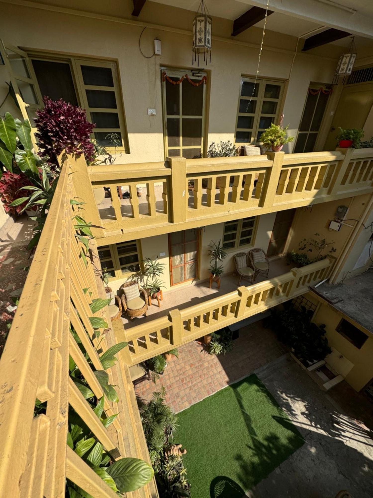The Melo Pomelo Courtyard. Apartment Kathmandu Bagian luar foto