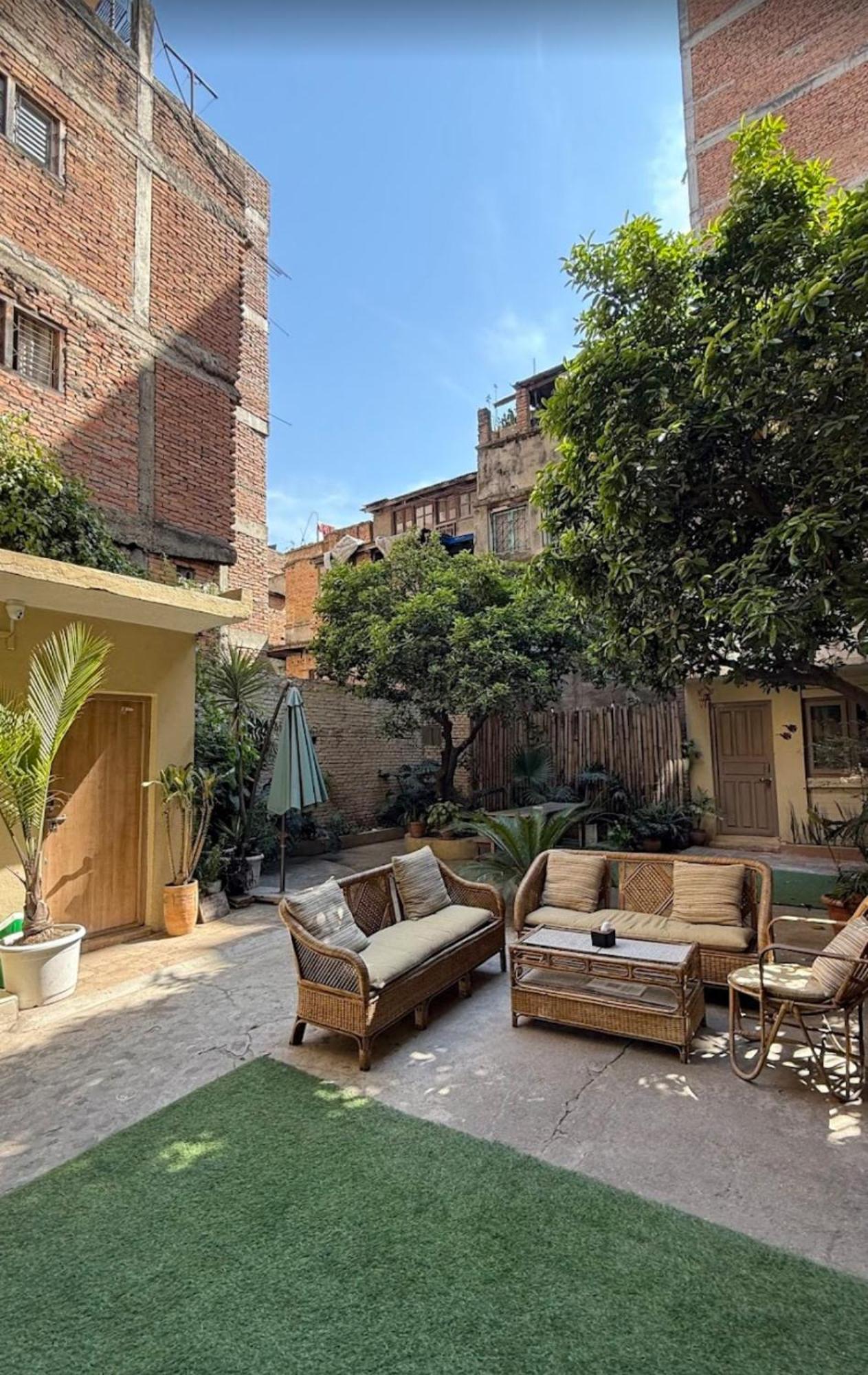 The Melo Pomelo Courtyard. Apartment Kathmandu Bagian luar foto
