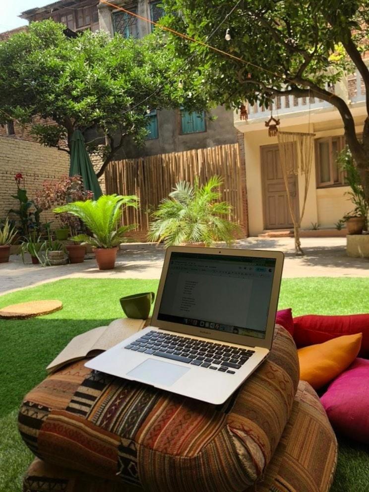 The Melo Pomelo Courtyard. Apartment Kathmandu Bagian luar foto